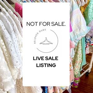 38. 100% cotton American eagle white eyelet sleeve top cropped